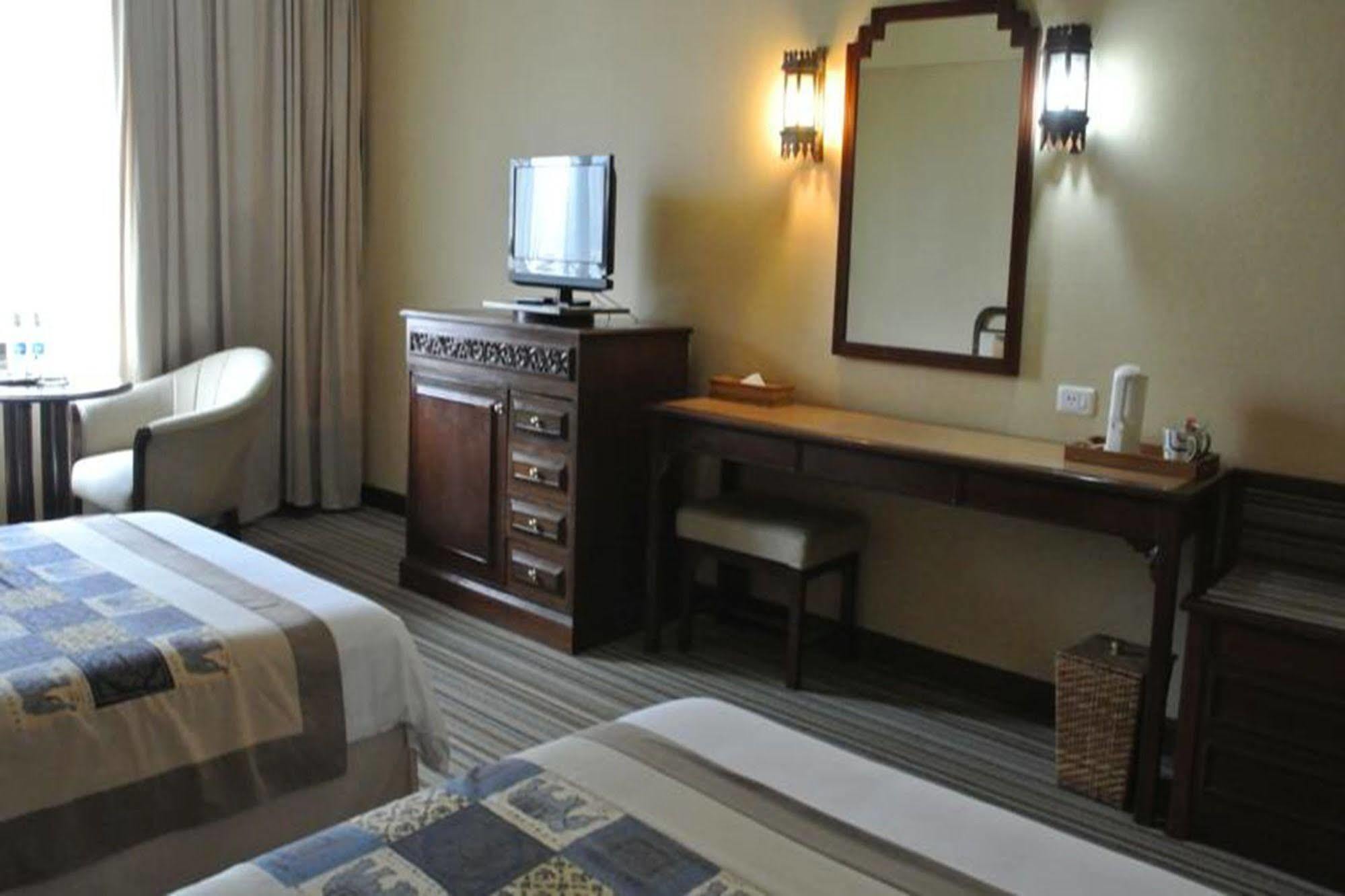 Hotel Chiangmai Plaza