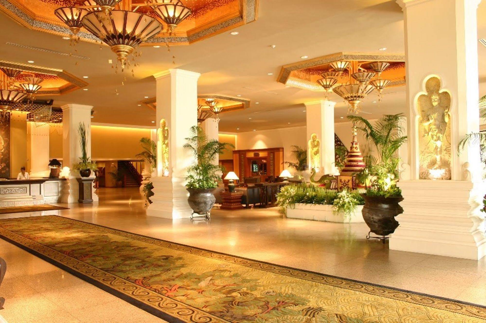 Chiangmai Plaza Hotel Chiang Mai
