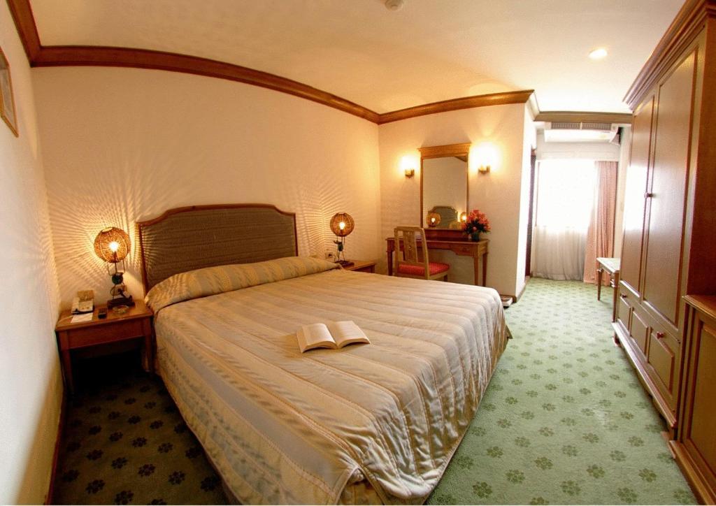Down Town Inn, Hotel 3*