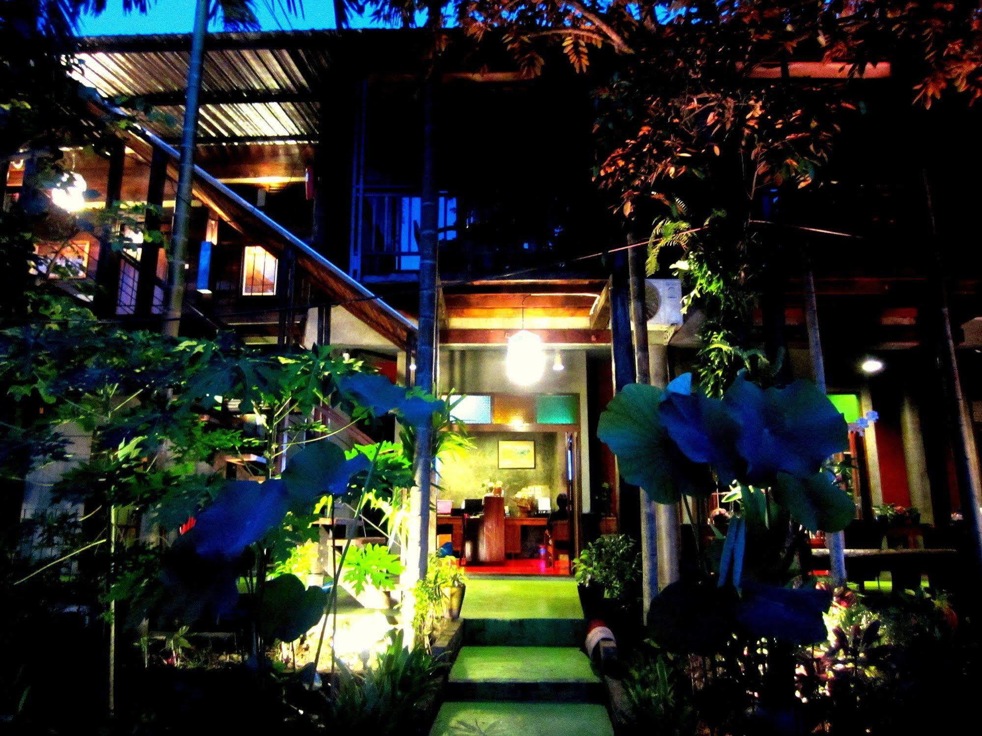 De Wiang Kum Kam Hotel Chiang Mai