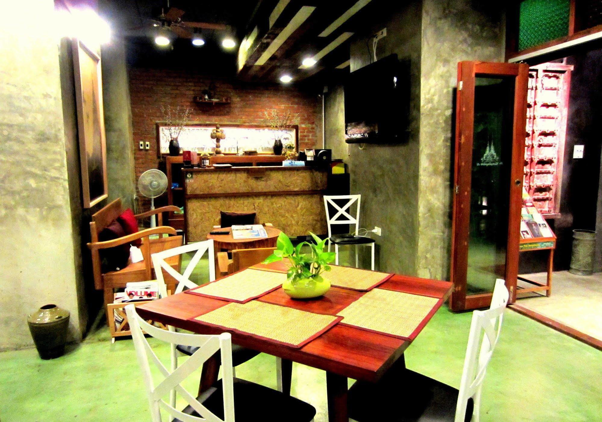 De Wiang Kum Kam Hotel Chiang Mai