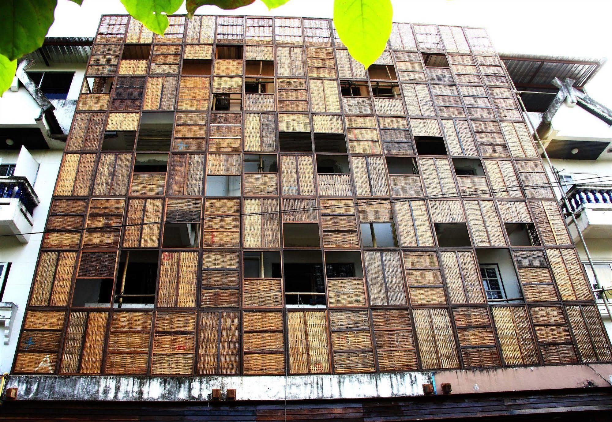 1 Nimman Gallery 2*