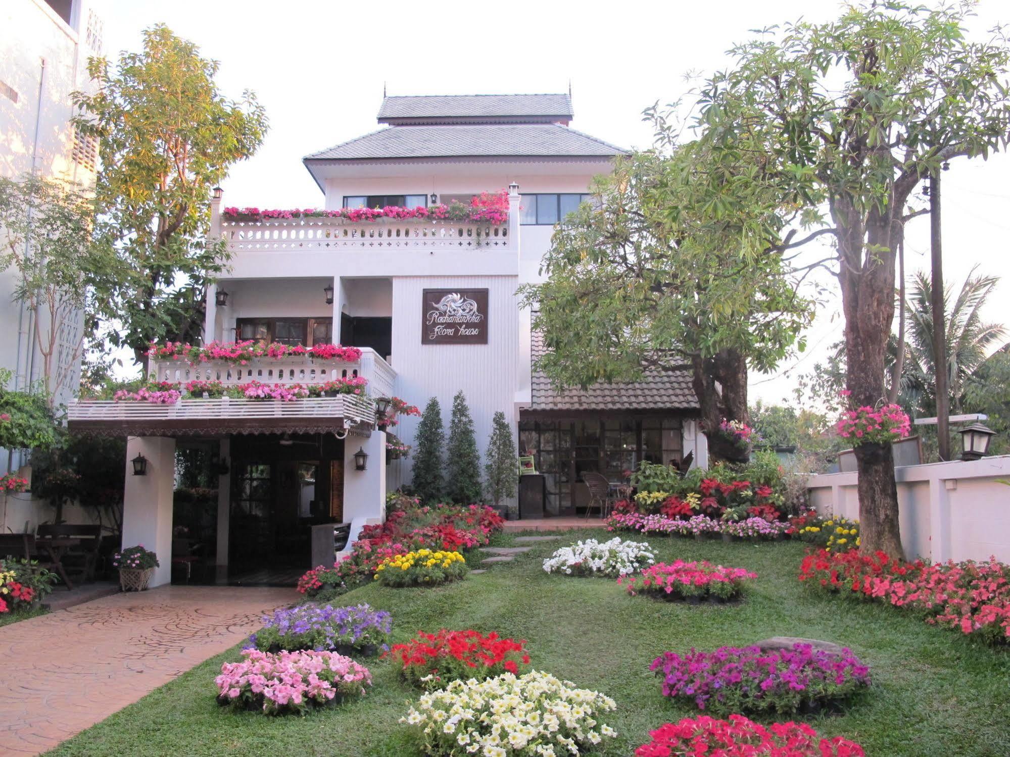 Rachamankha Flora House Rumah tetamu
