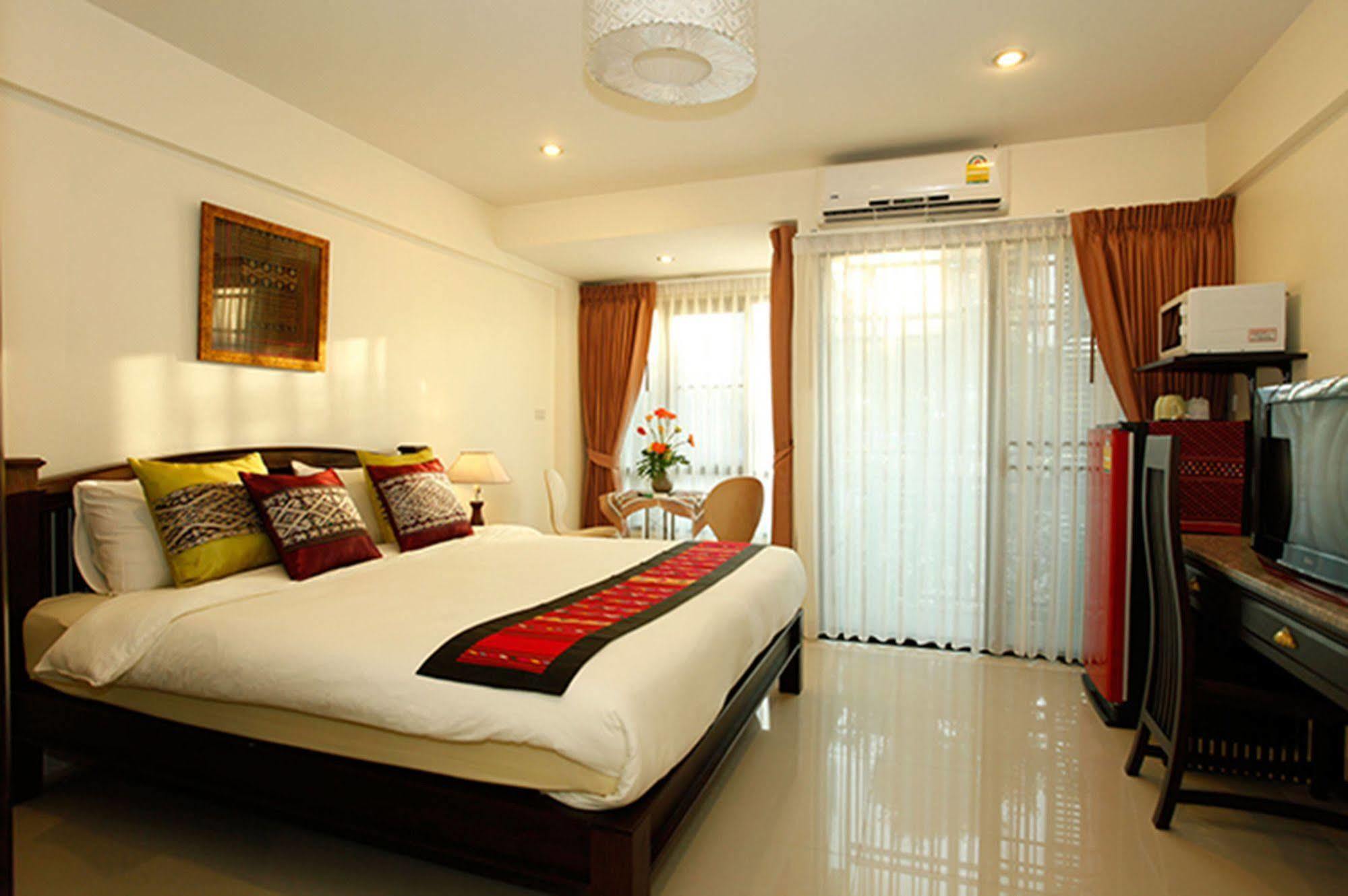 The Xym Hotel 3*