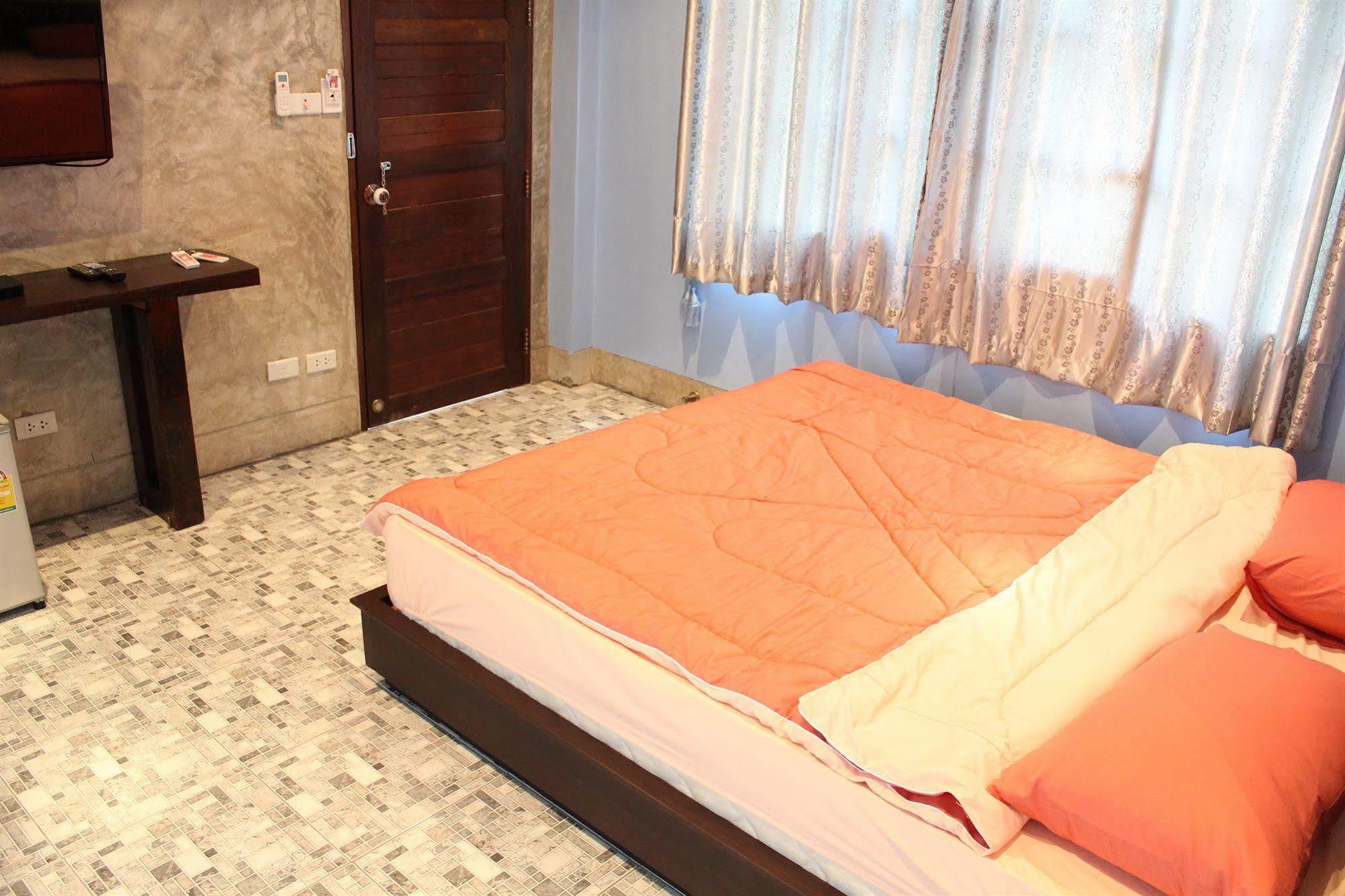 Hotel Pj House Chiang Mai