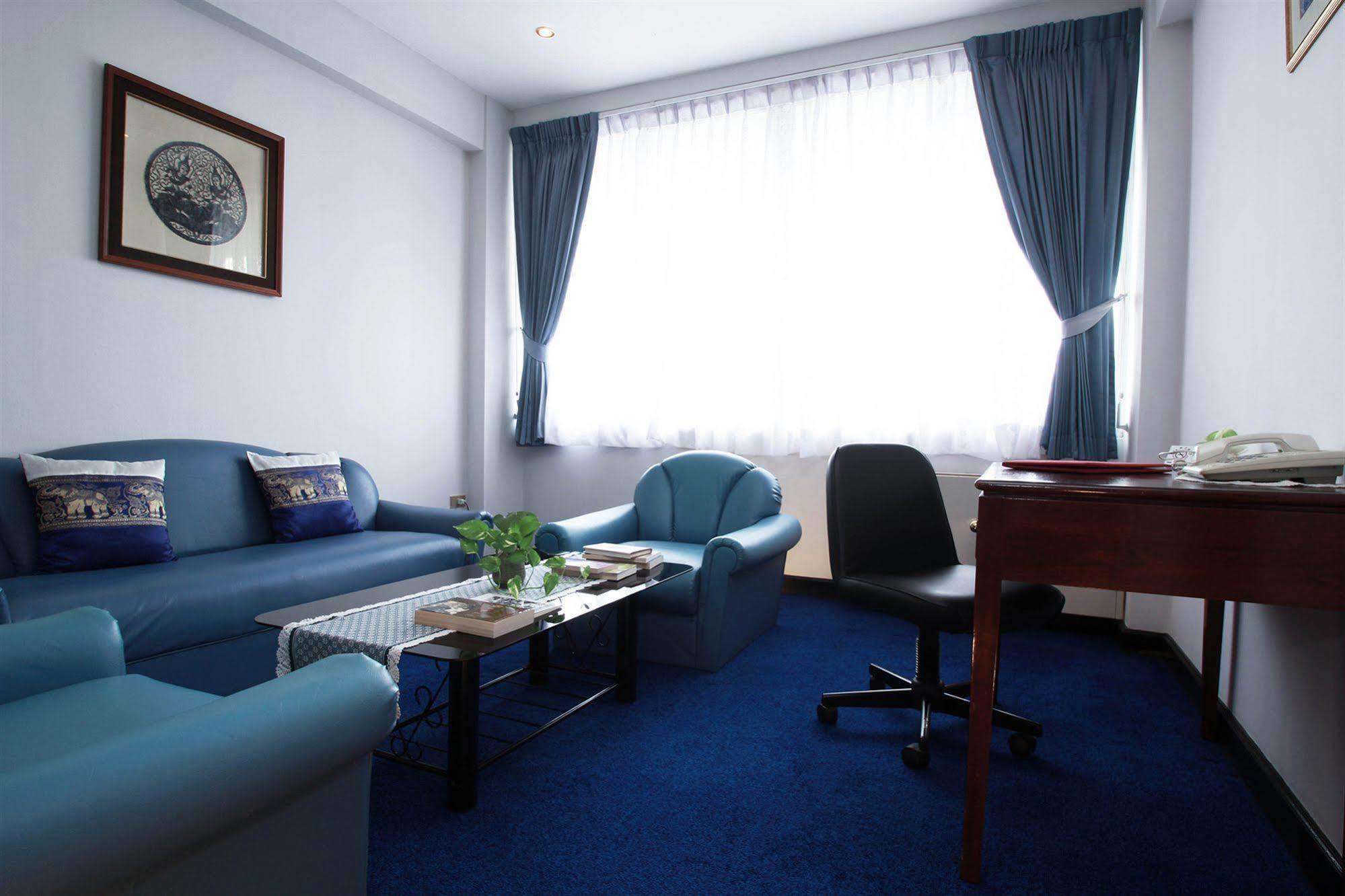 The International - Ymca Hotel