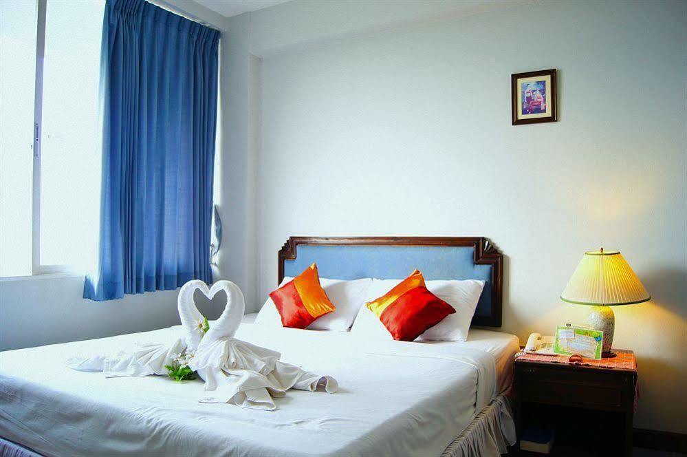 Hotel The International - Ymca 3*