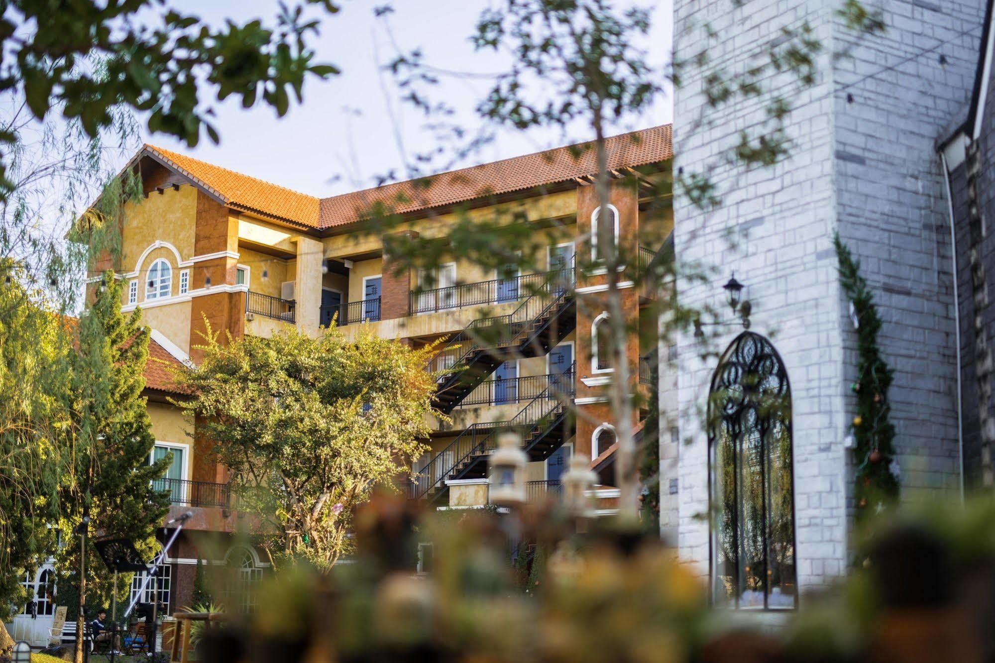 Resort San Pareni Chiang Mai