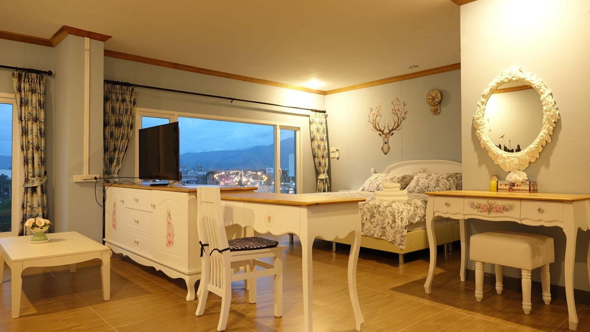Hotel The Lilly 3*