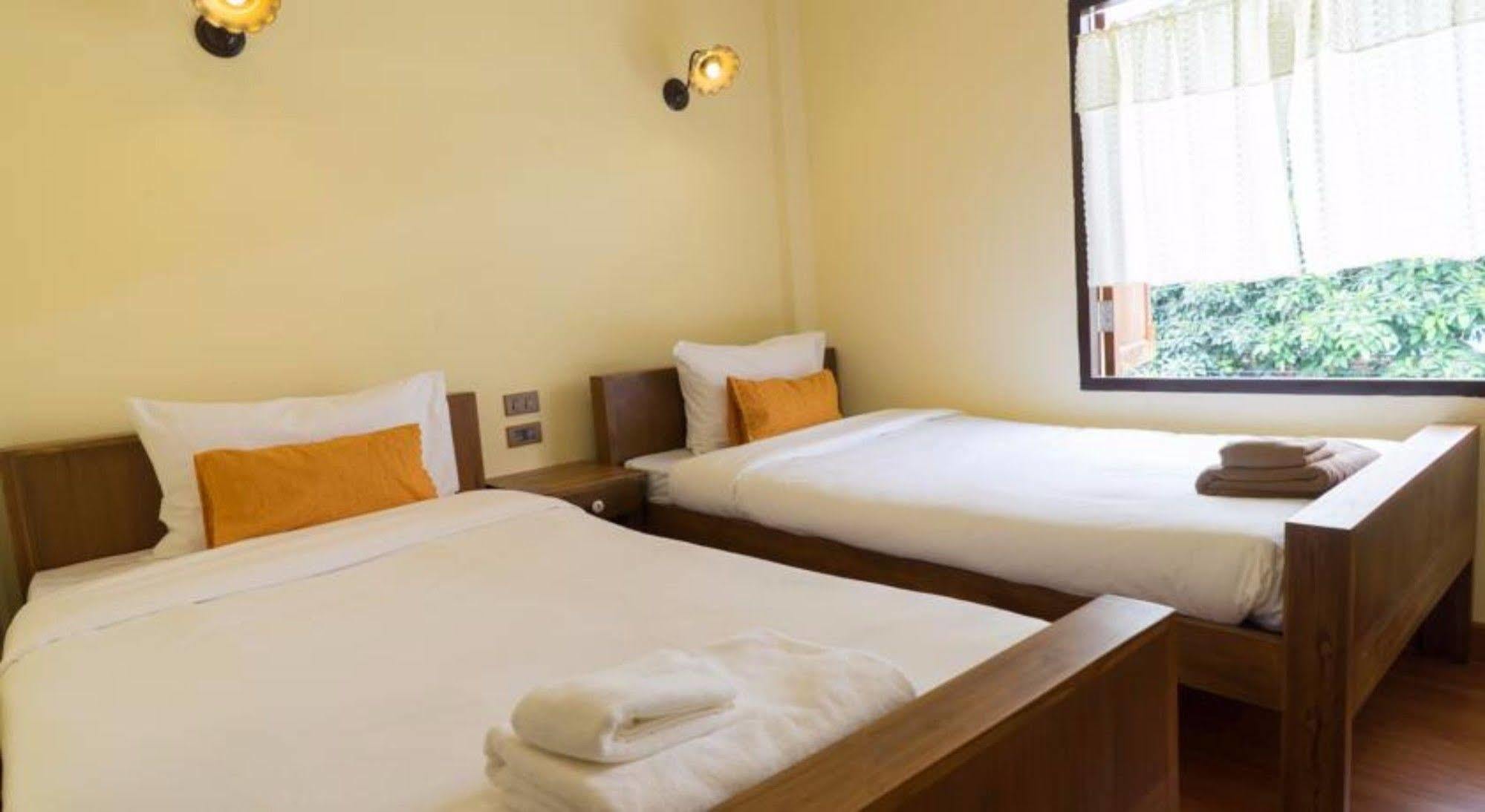 Bed & Breakfast Manon Sleepeatdrink Chiang Mai