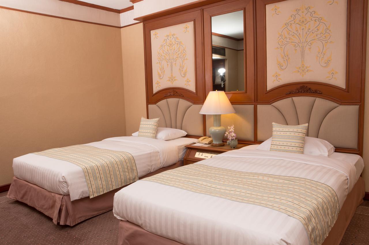 Chiangmai Plaza Hotel 4*