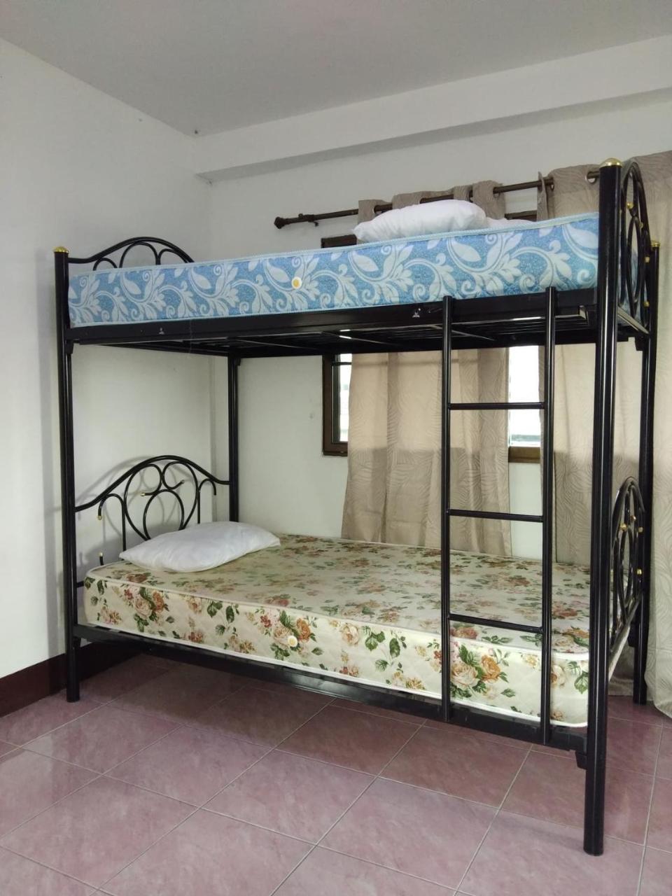 Cloud Hostel *