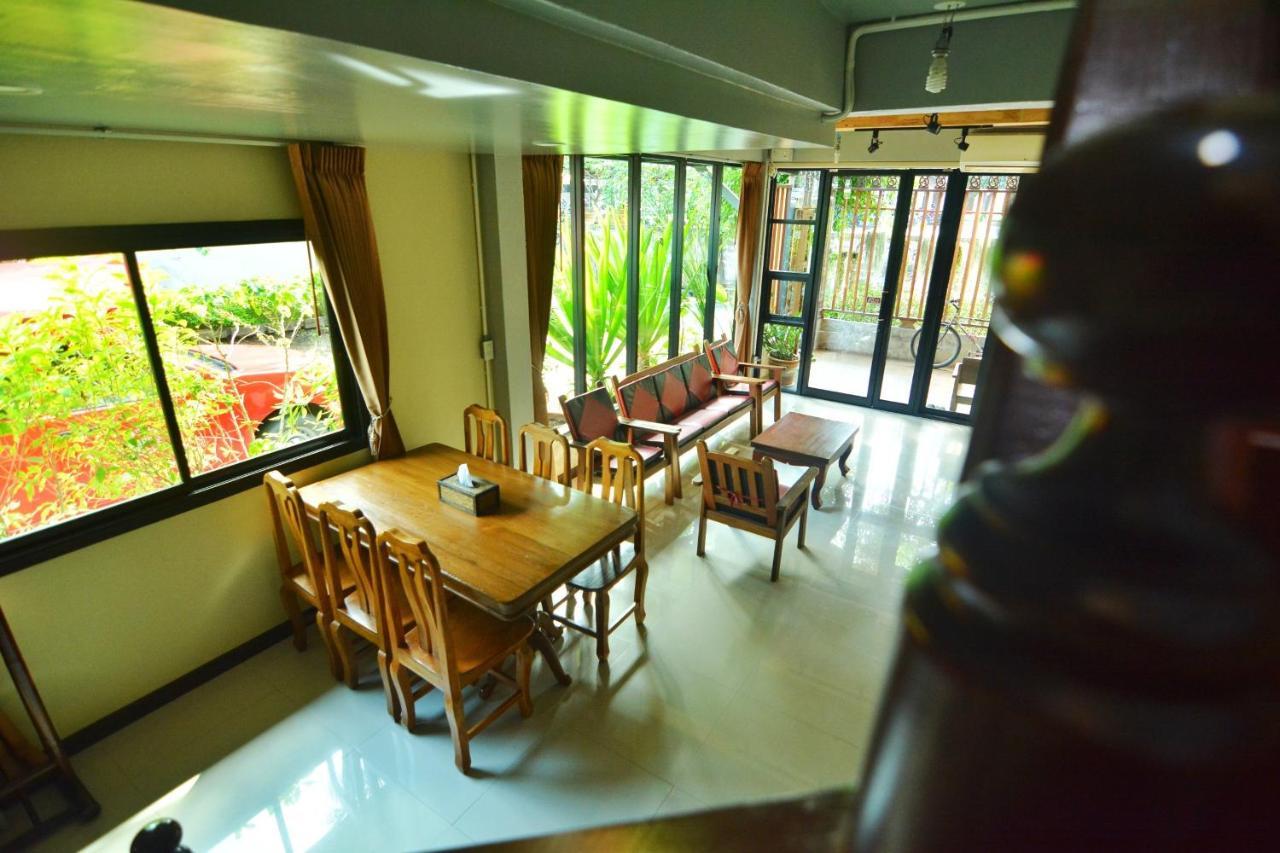 The Corner's Unique House * Chiang Mai