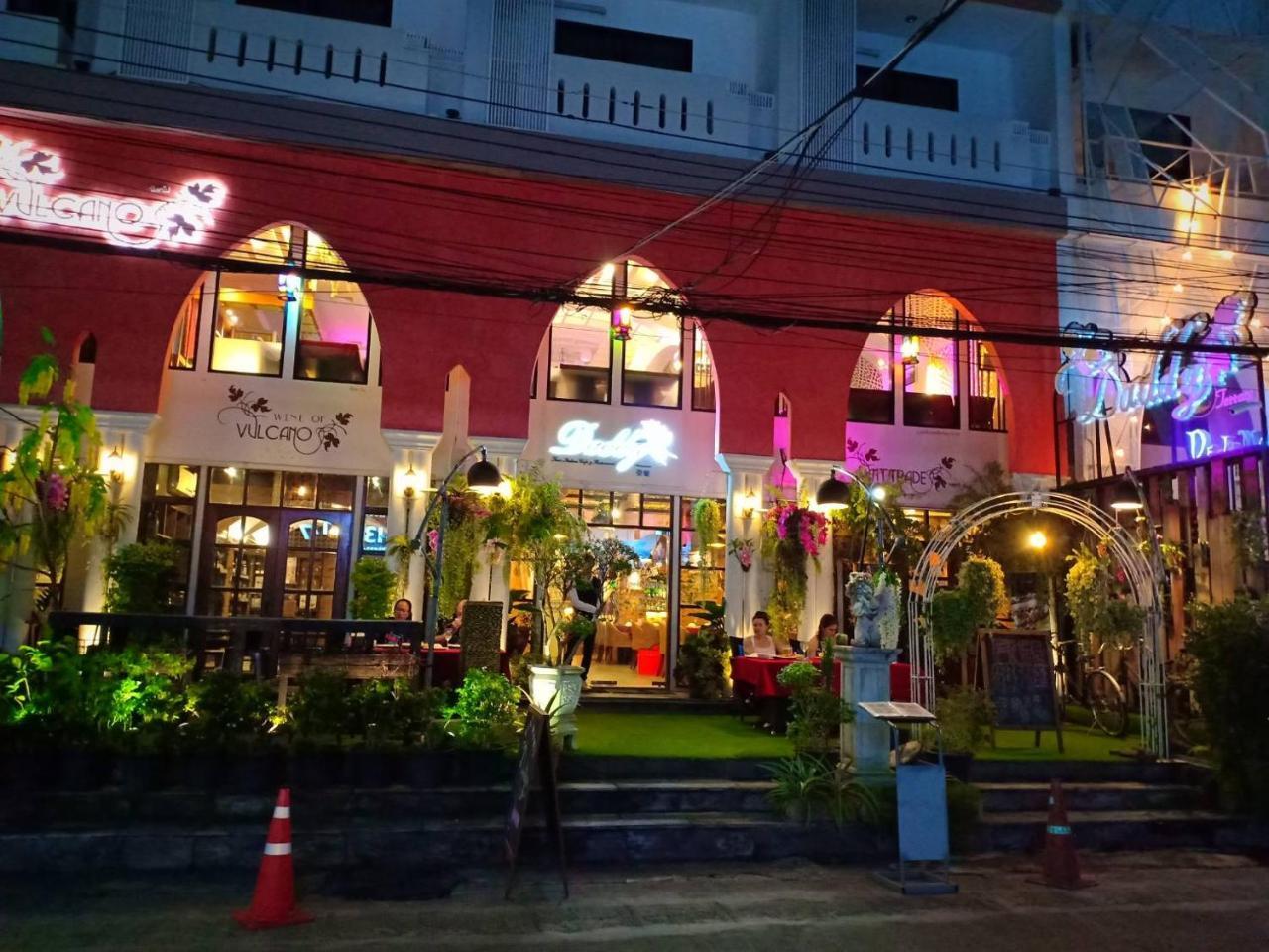 Vulcano 3* Chiang Mai
