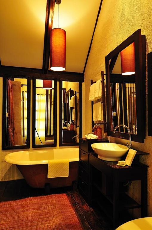 Manathai Village, Hotel
