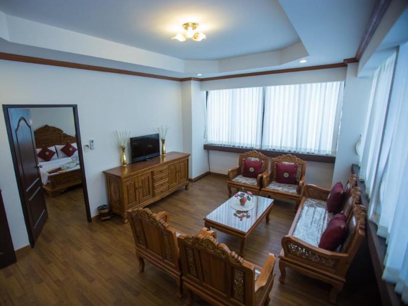 Bua Raya Hotel 3*