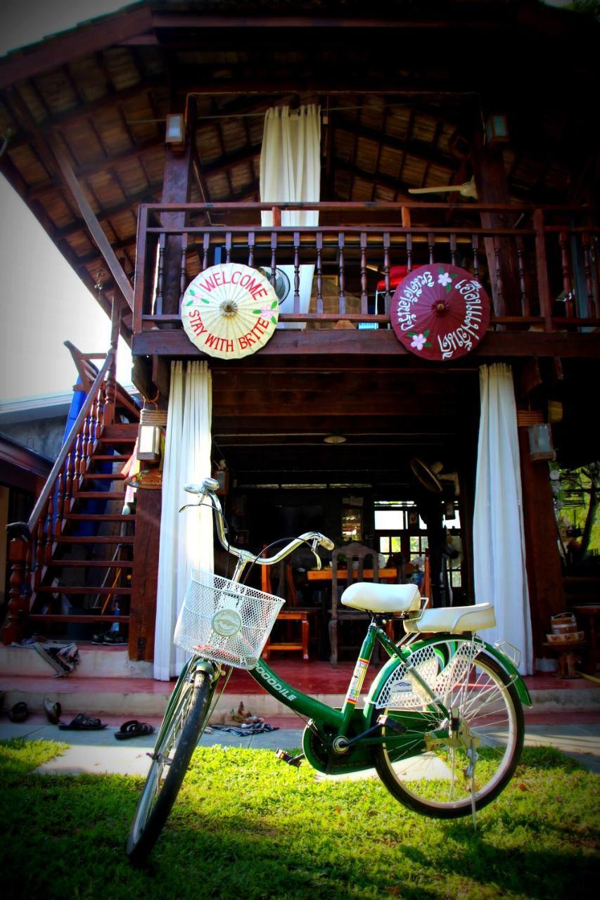 With Brite The Home-stay In *