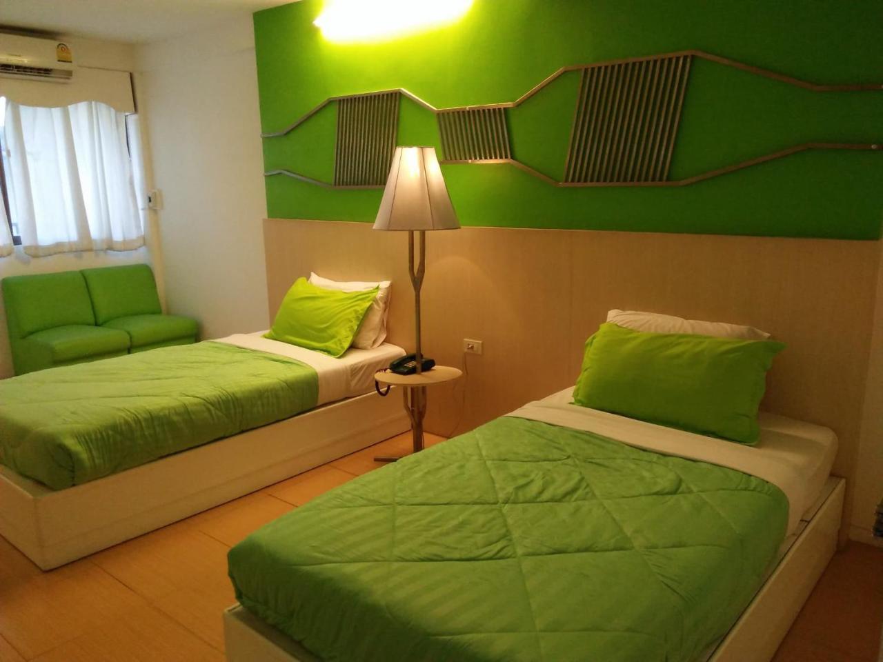 Hotel Highway