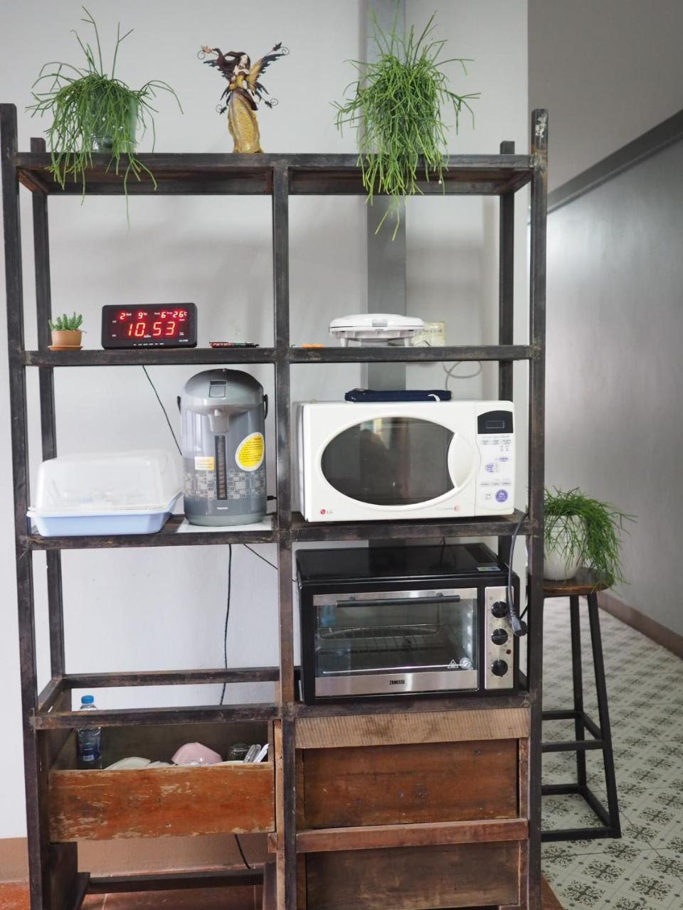 Banpu Mansion Aparthotel 2*