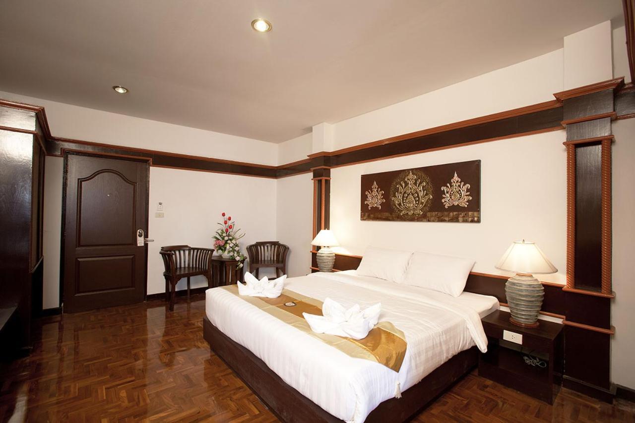 Bua Raya Hotel 3*