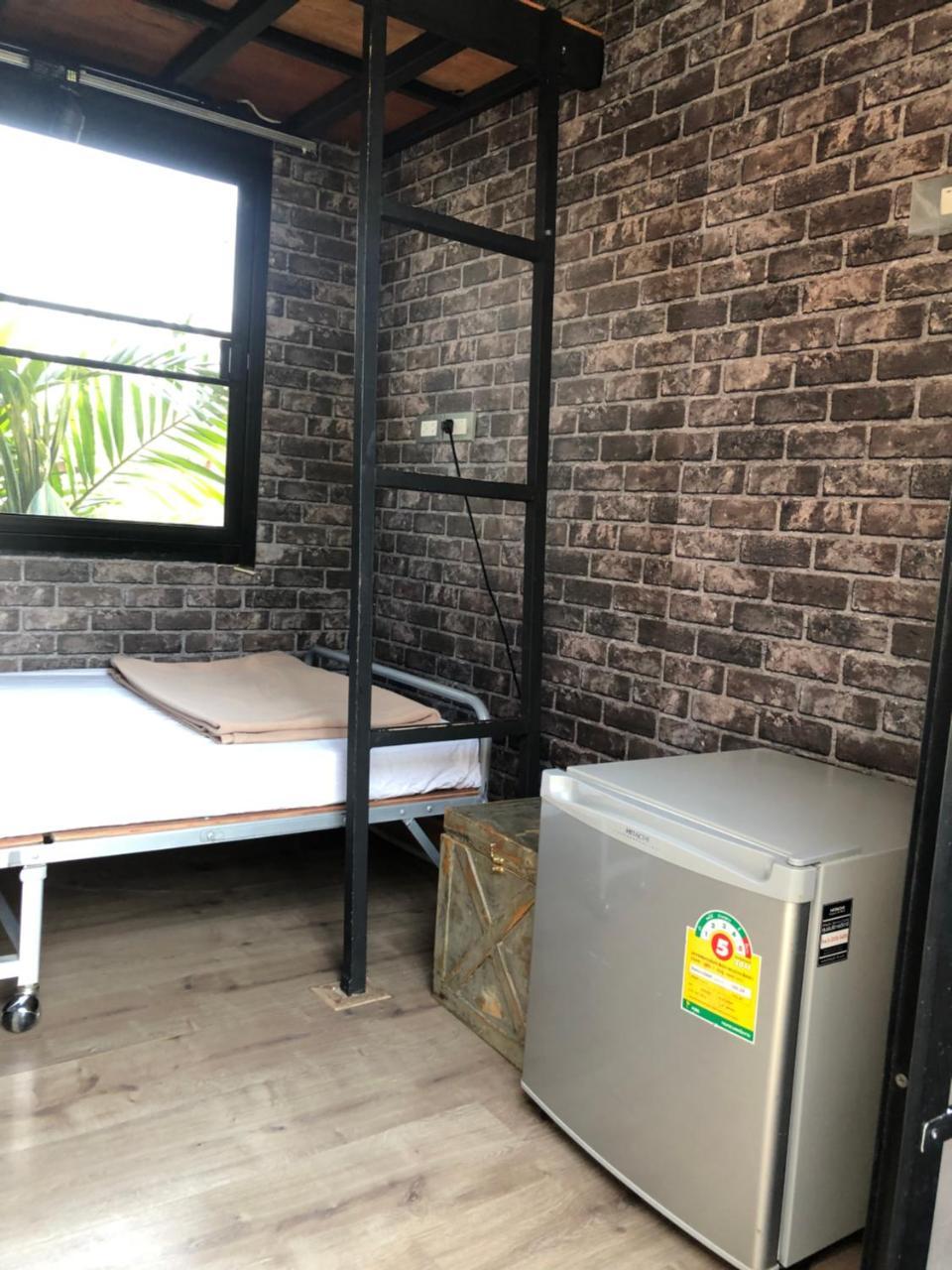 Hostel At Box