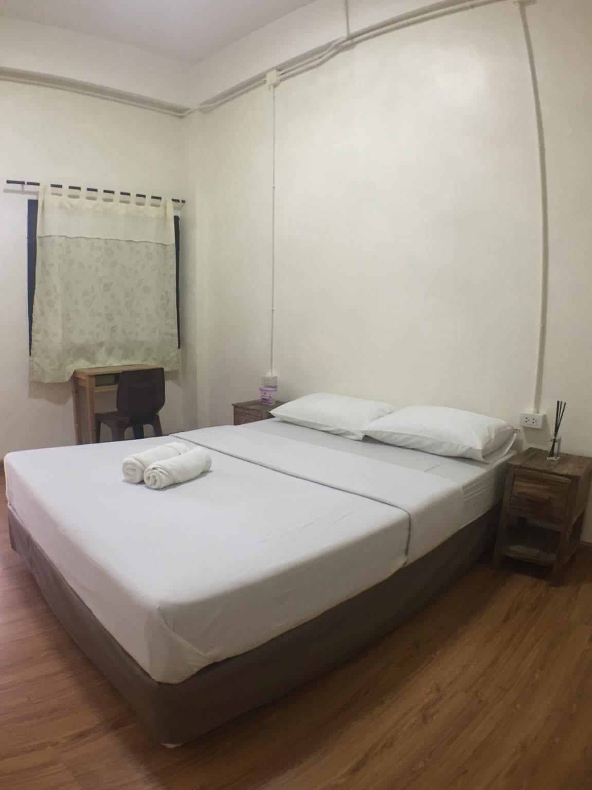 Ping River House Hostel *