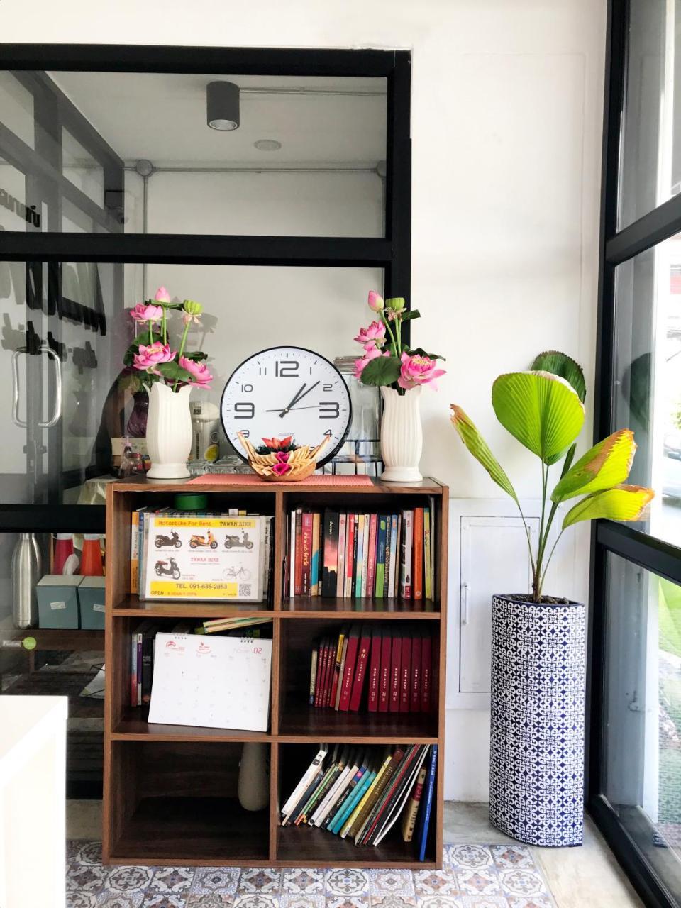 Bed & Breakfast Manon Sleepeatdrink Chiang Mai