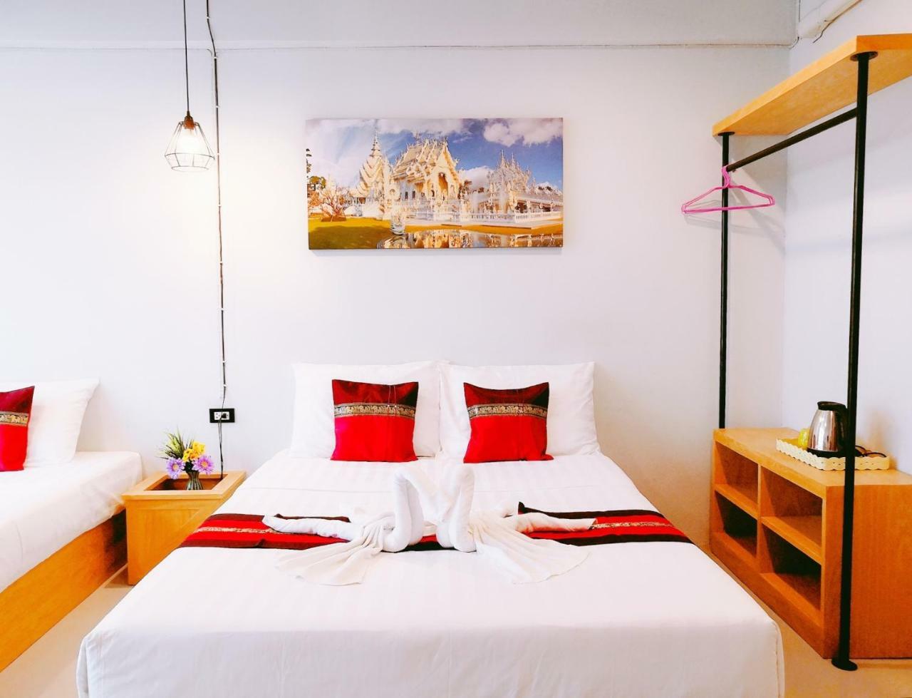 Little Lanna Hotel