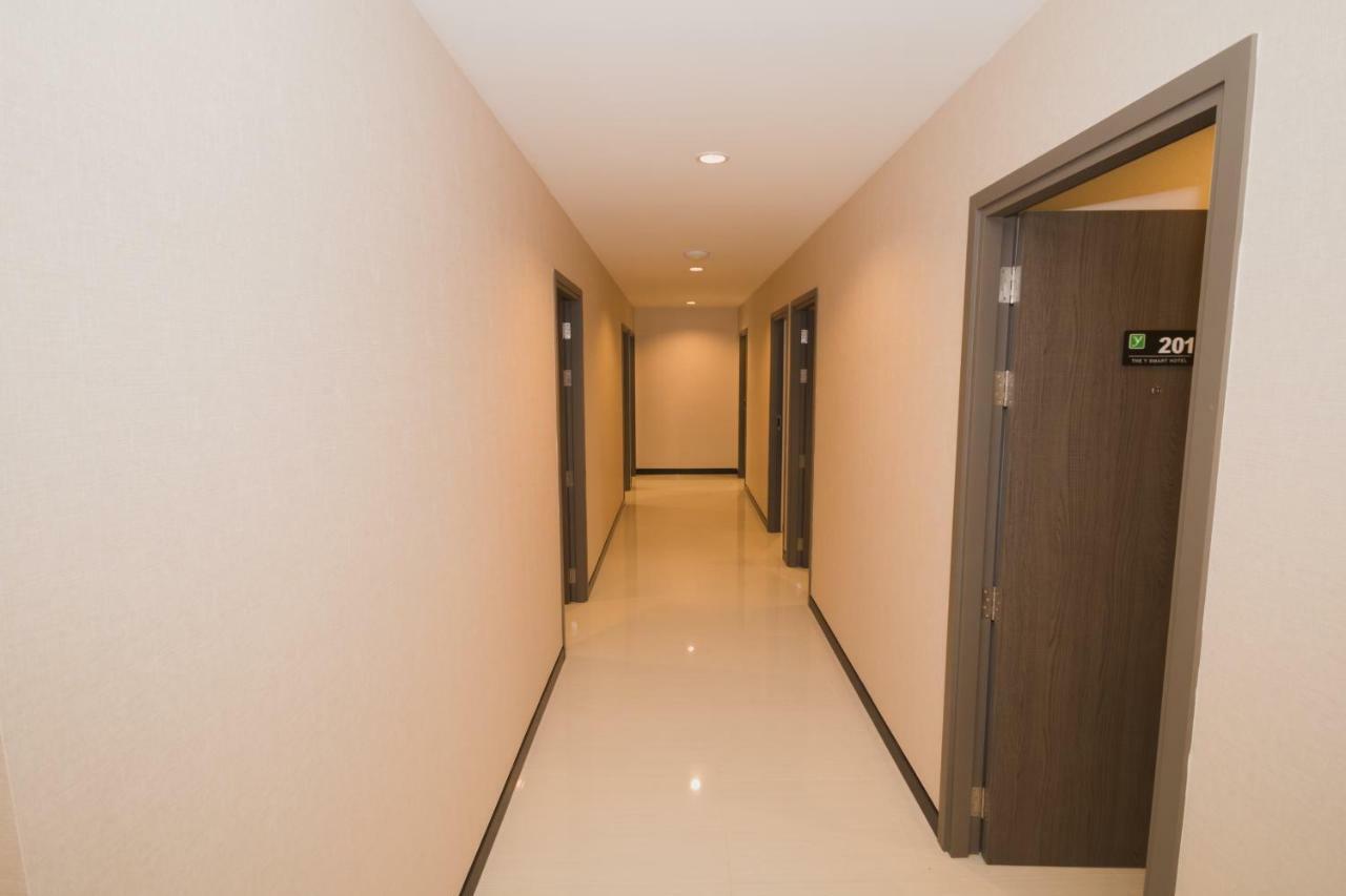 Hotel The Y Smart 2*