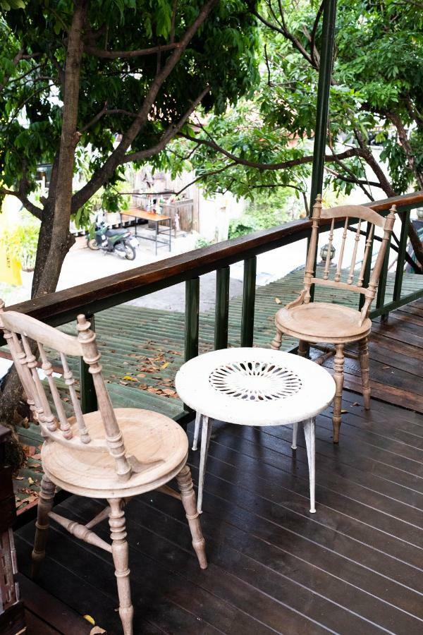 The Old Car Guest house Chiang Mai