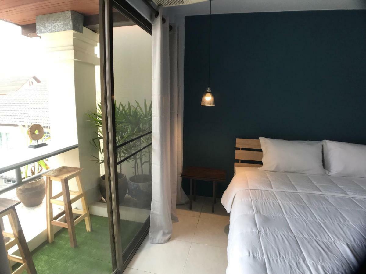 8th House @ Center Of Chiangmai Old Town Apartment *