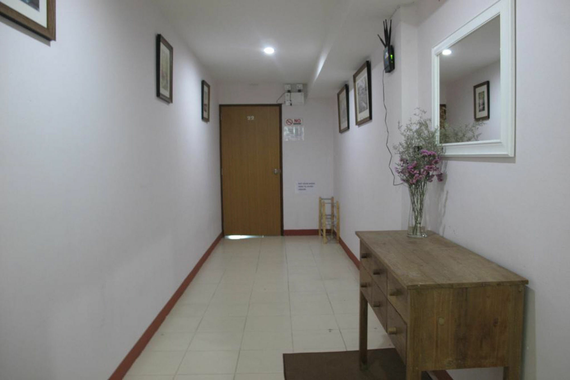 Rada Arak 79/4 Hostel *