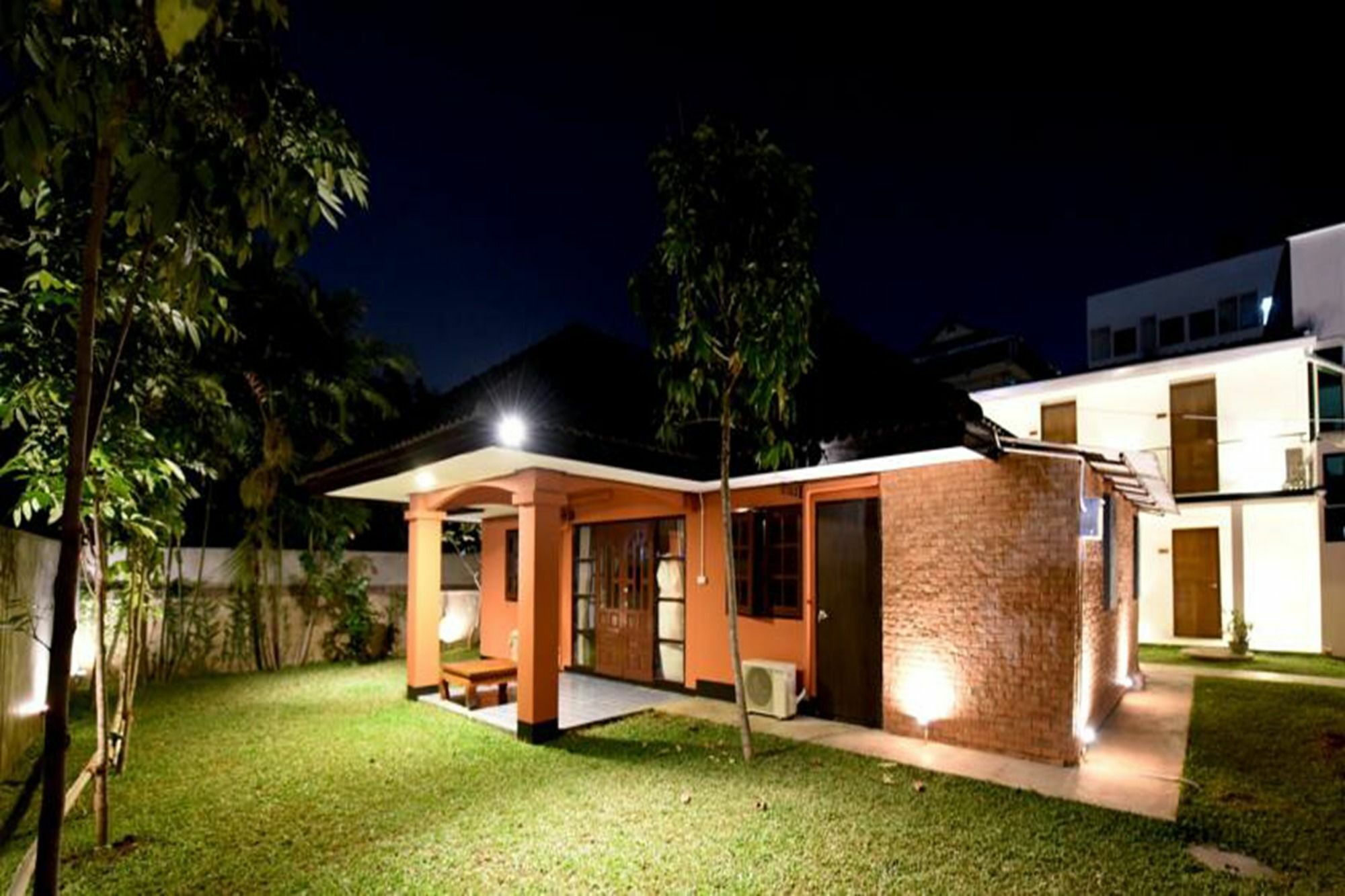 Guest house Udee 3*