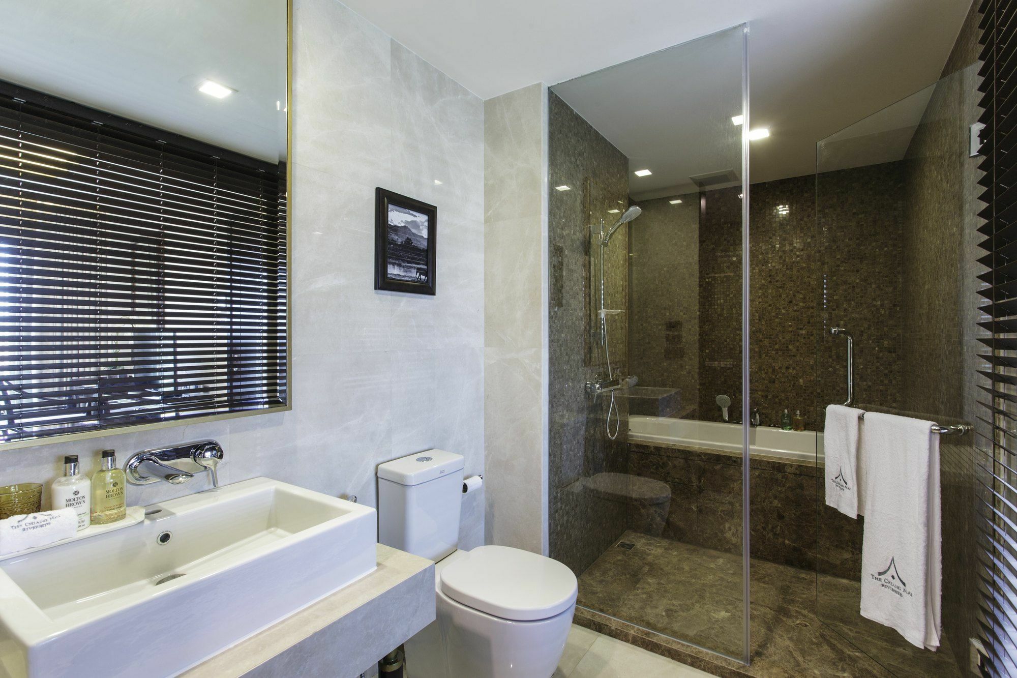 The Riverside 5*