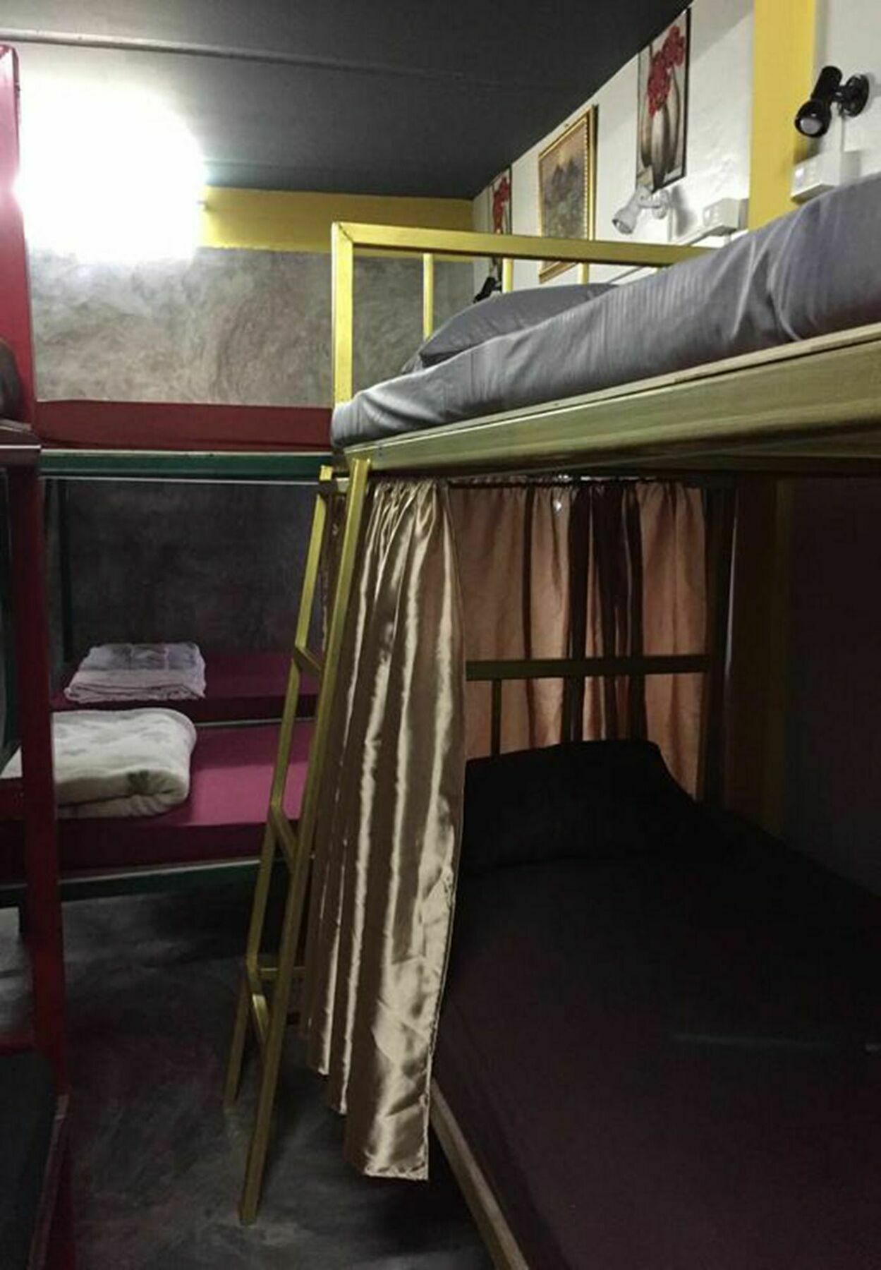 Tiger House (adults Only) Rumah tetamu Chiang Mai