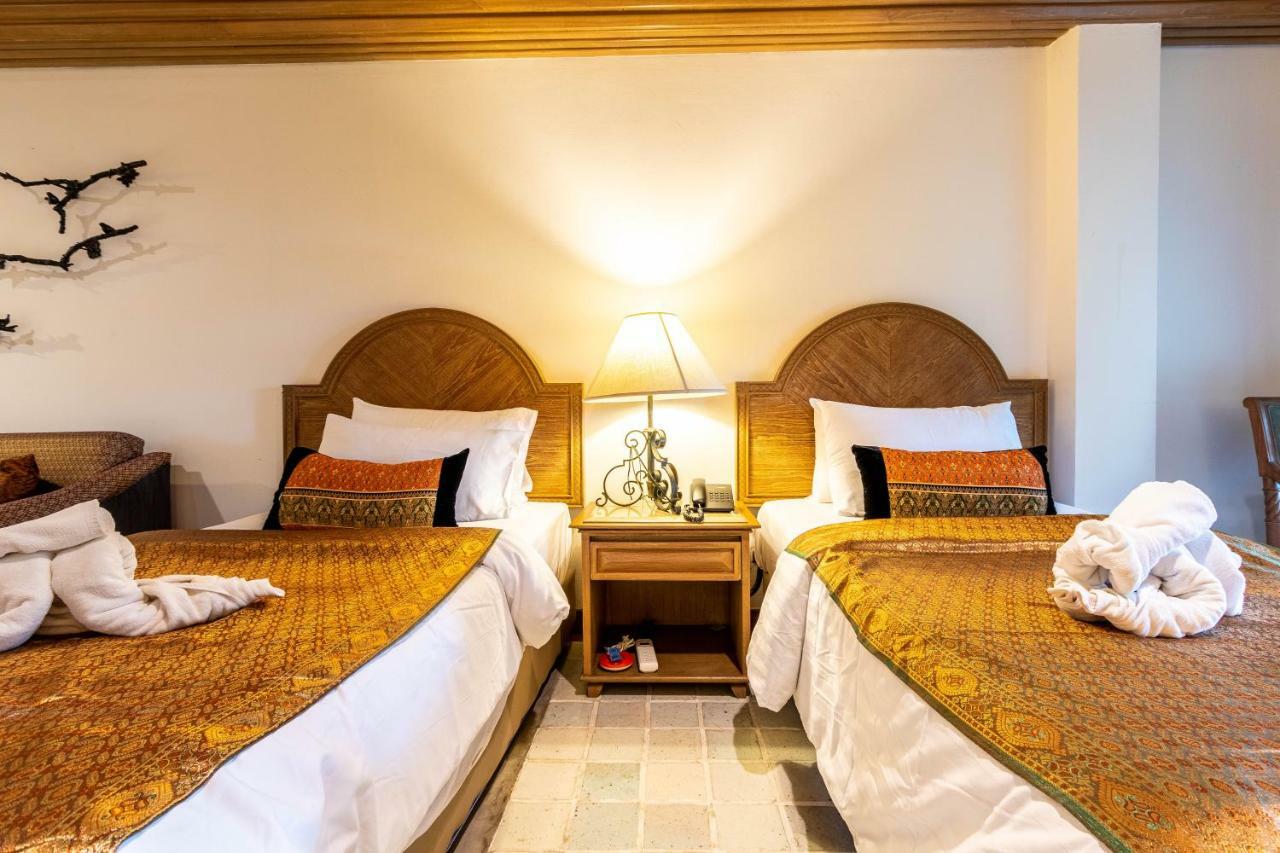 Palm Springs Hotel 3*
