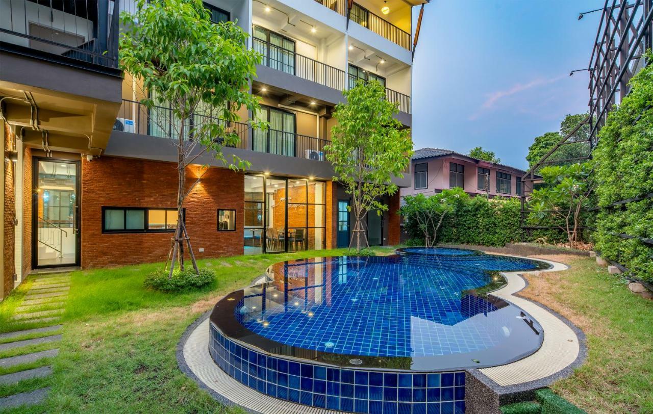 Momo Hotel 4*