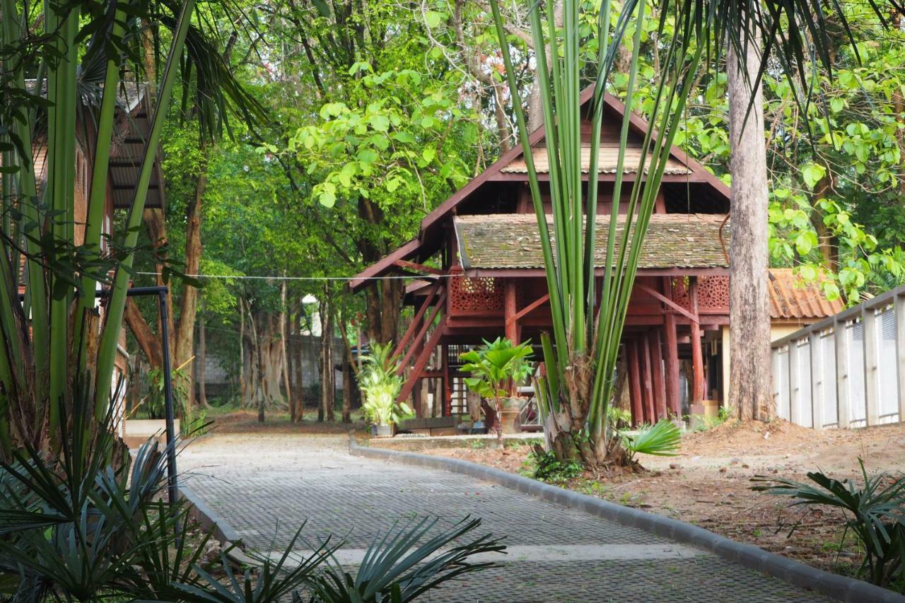Hostel Insight
