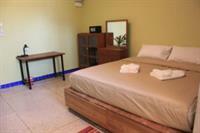 Hotel At Phra Sing 2*