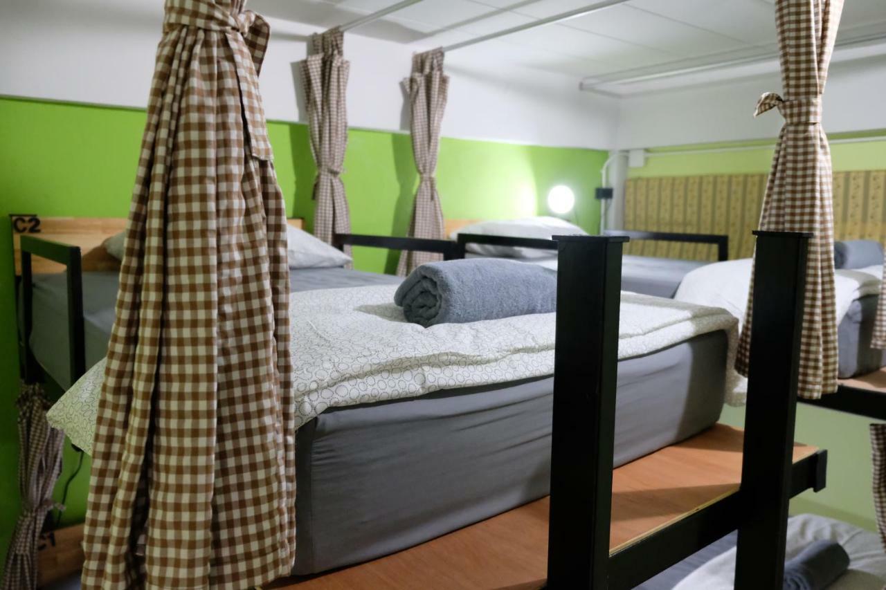 Hostel Tangmo House *