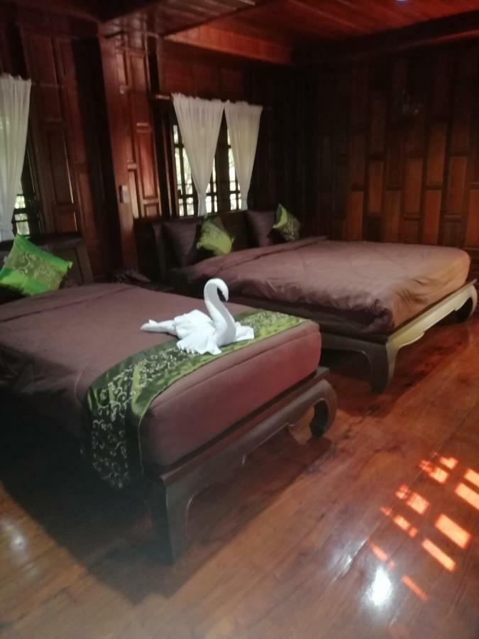 Villa Heanmaeloung Resort. *