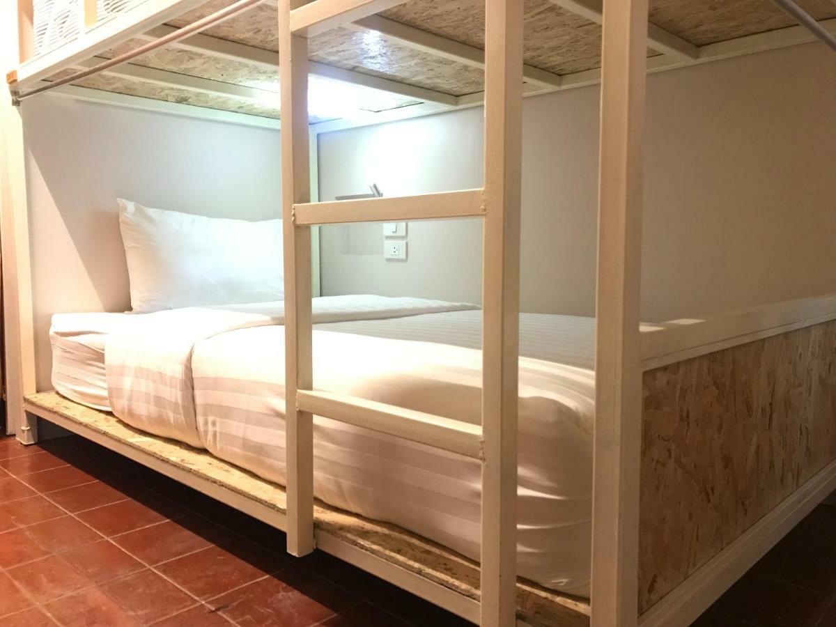 Hostel Insight *