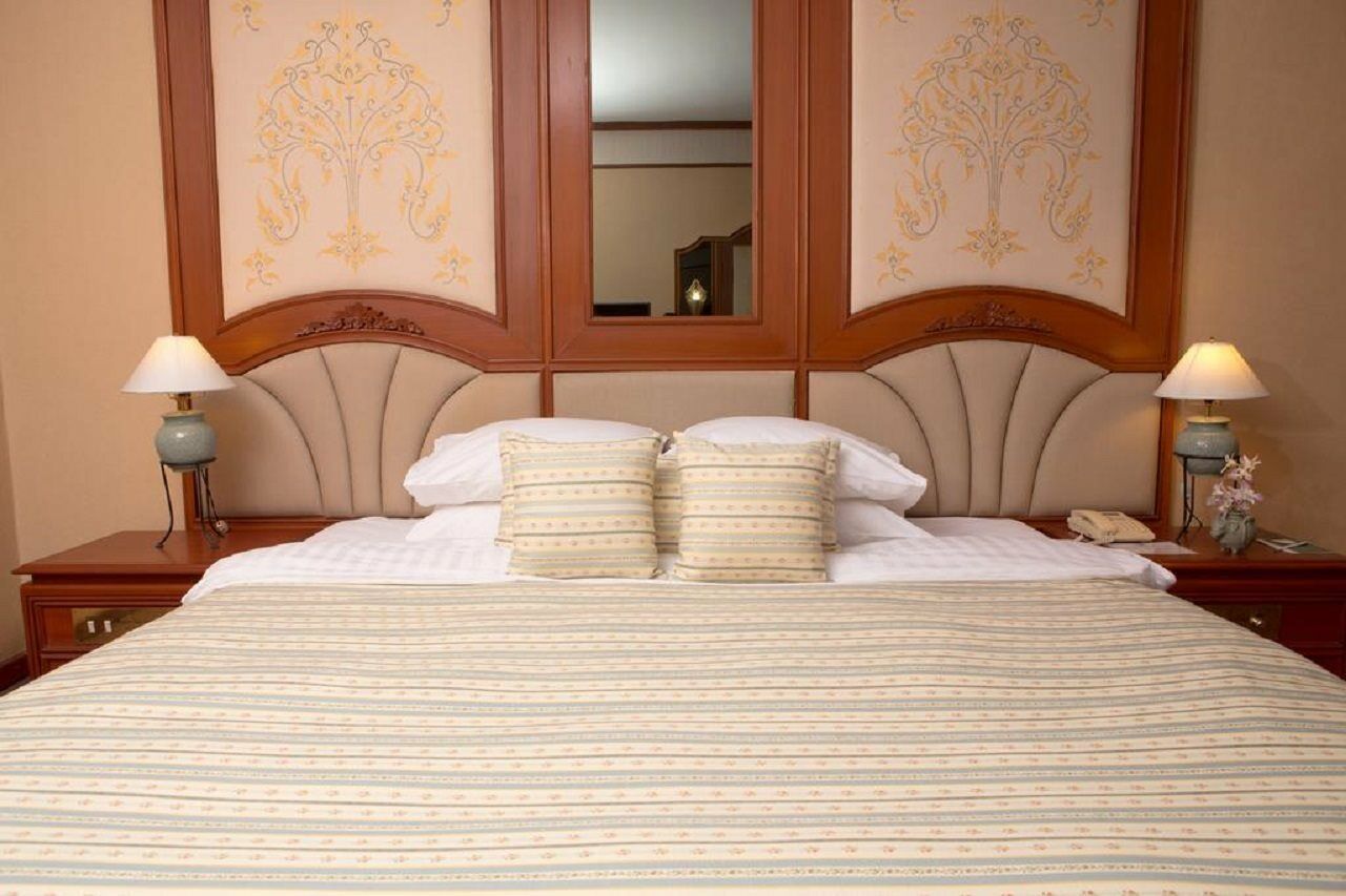 Chiangmai Plaza Hotel Chiang Mai