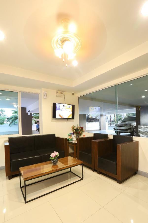 Hotel The Greenery &