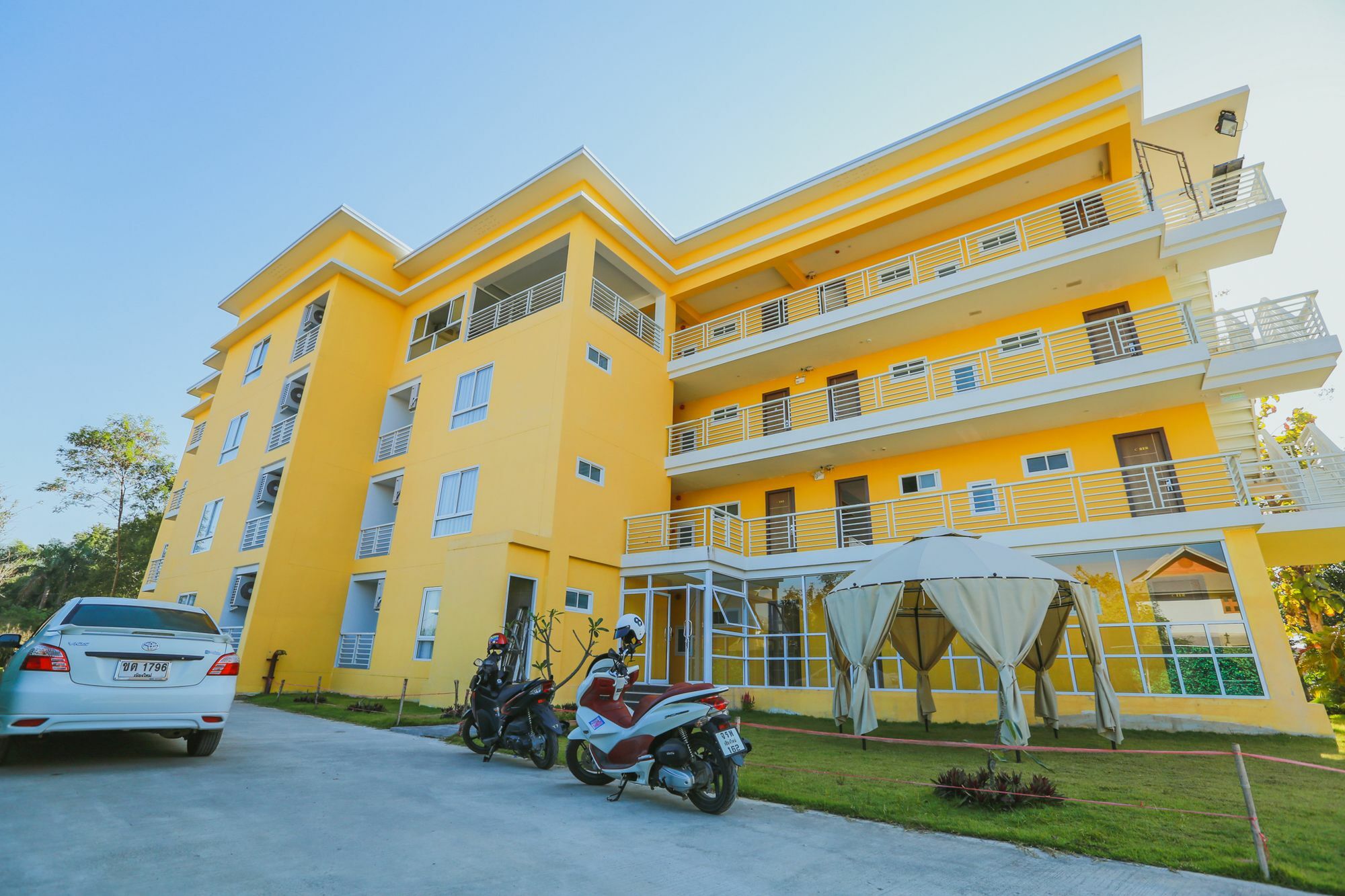 Hotel Cm Garden