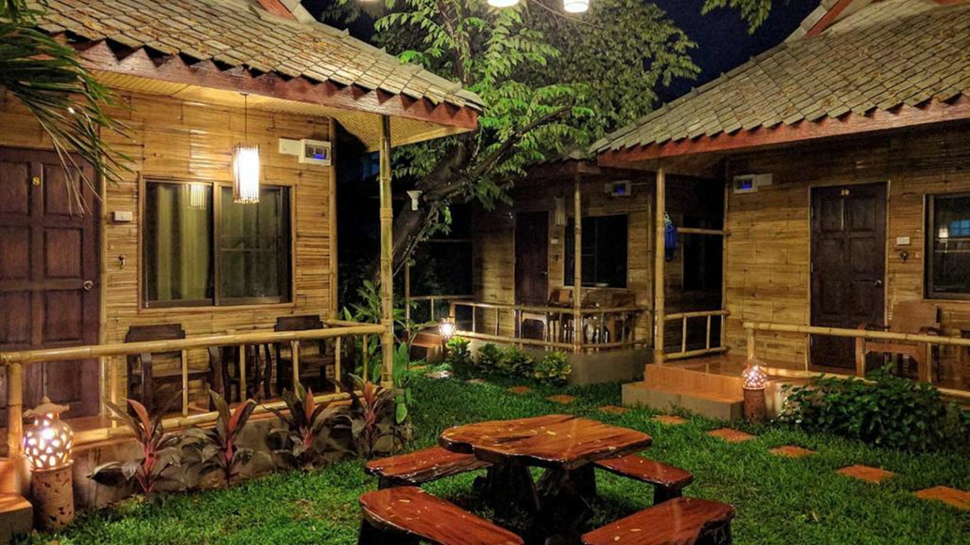 Hotel Jaidee Bamboo Huts