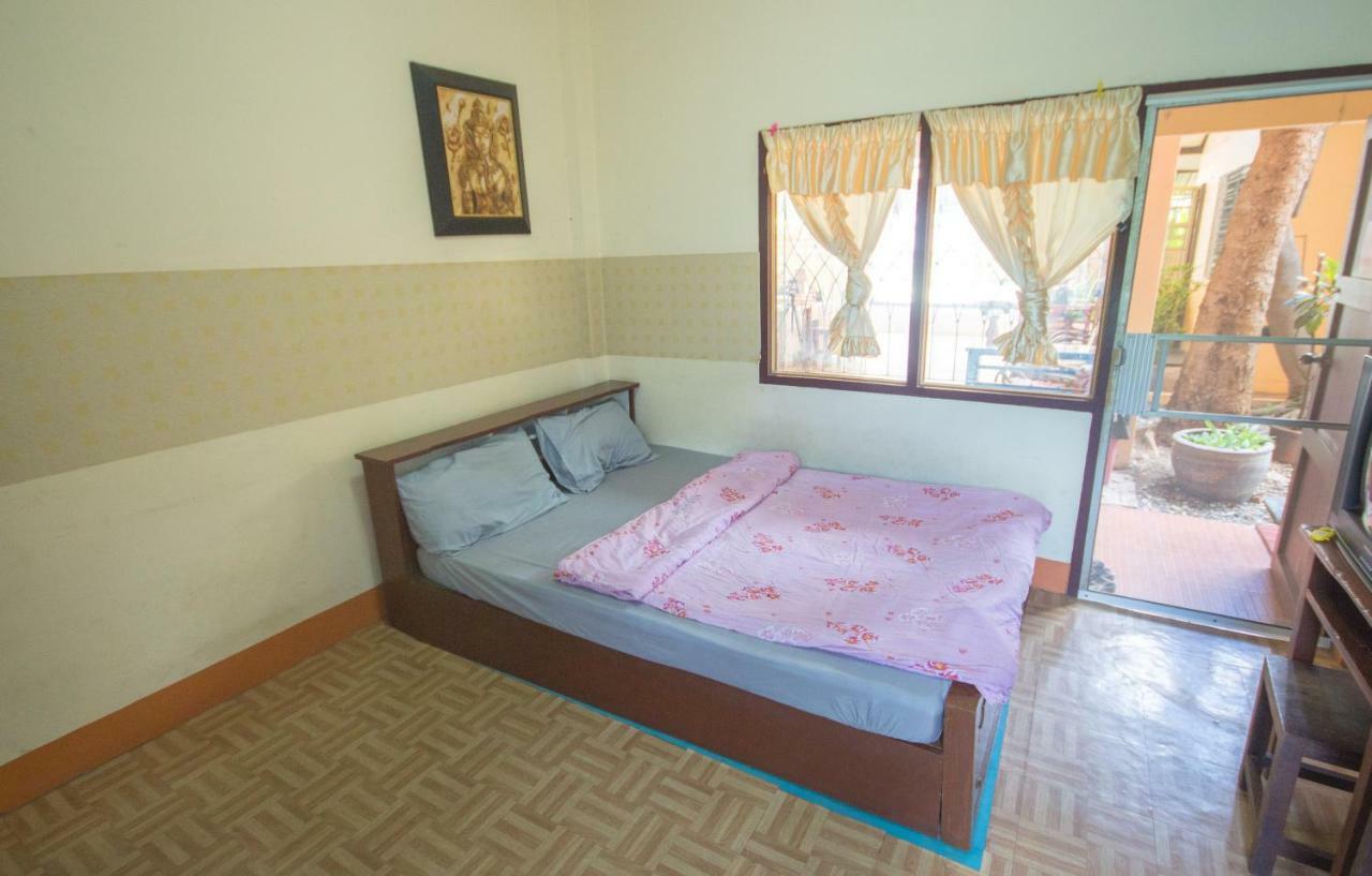 Hug Chang House Economy hotel 2*