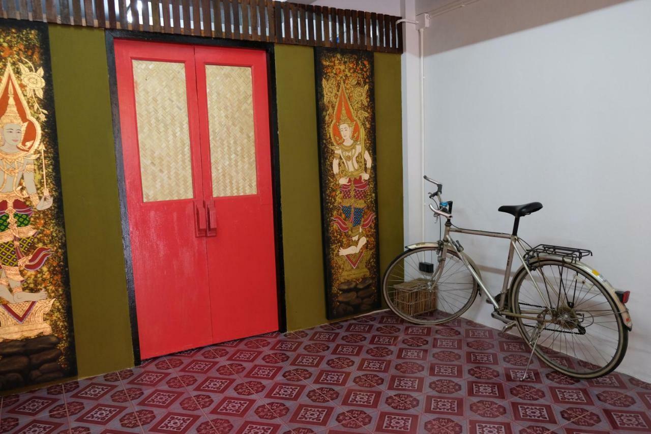 Hostel Tangmo House *