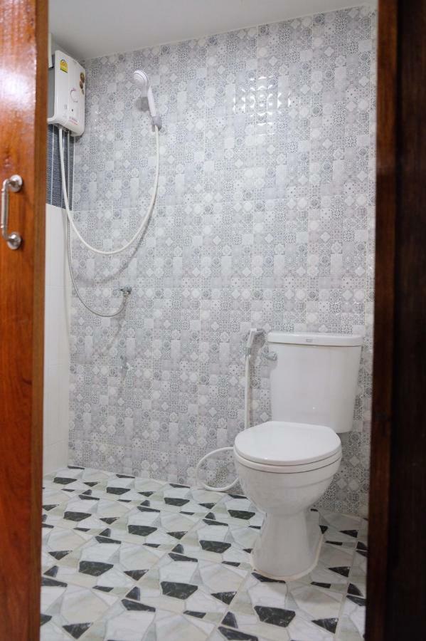 Hostel Tangmo House