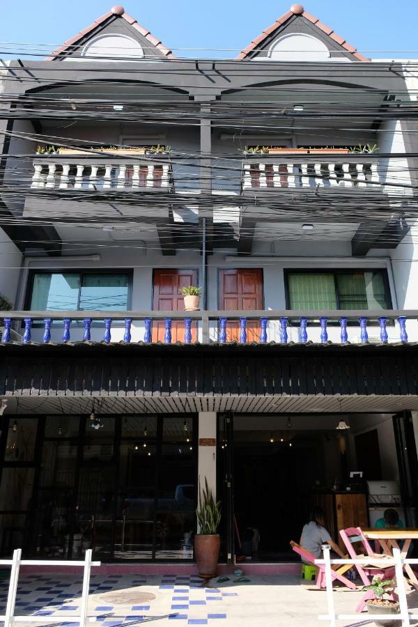 Hostel Tangmo House